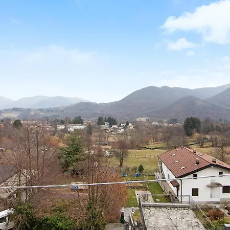 La Mansarda Di Eros E Tiziana Apartament Lanzo dʼIntelvi