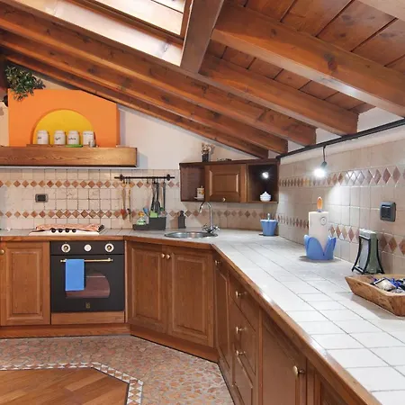 Apartament La Mansarda Di Eros E Tiziana *