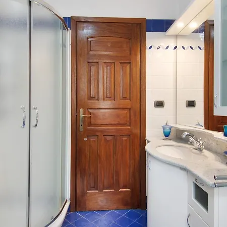 Apartament La Mansarda Di Eros E Tiziana